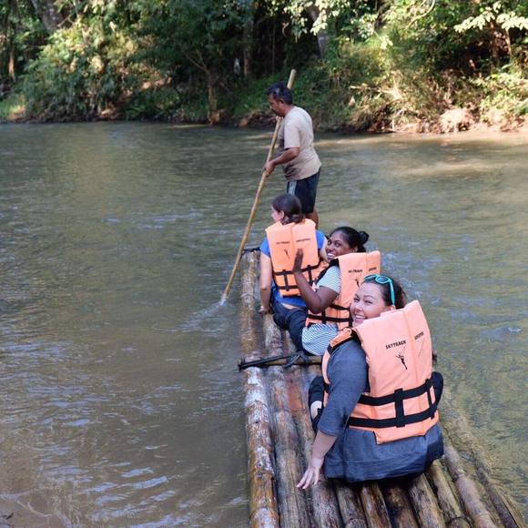 Meet your Posher, Gillian - Picture 1 of 1